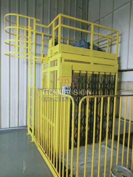 Vertical Reciprocating Conveyor